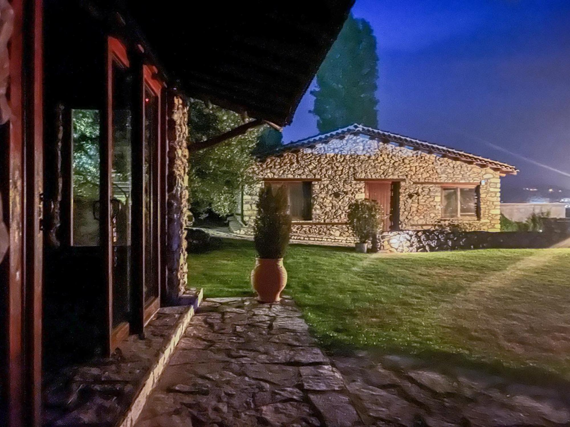 The Little Stone House By The Lake Kastoria Exteriér fotografie